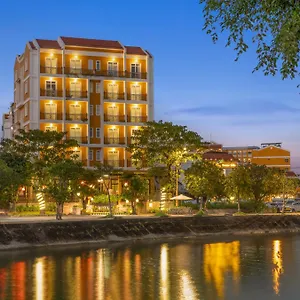 Hotel Royal Riverside &